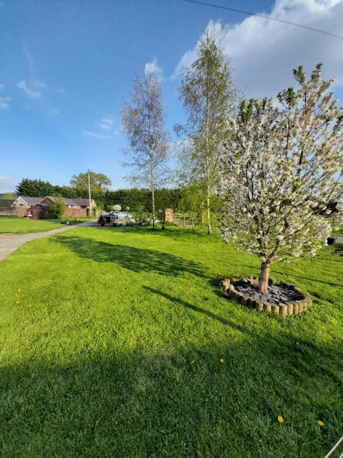 Mile House Barn Bed & Breakfast Nantwich Eksteriør billede